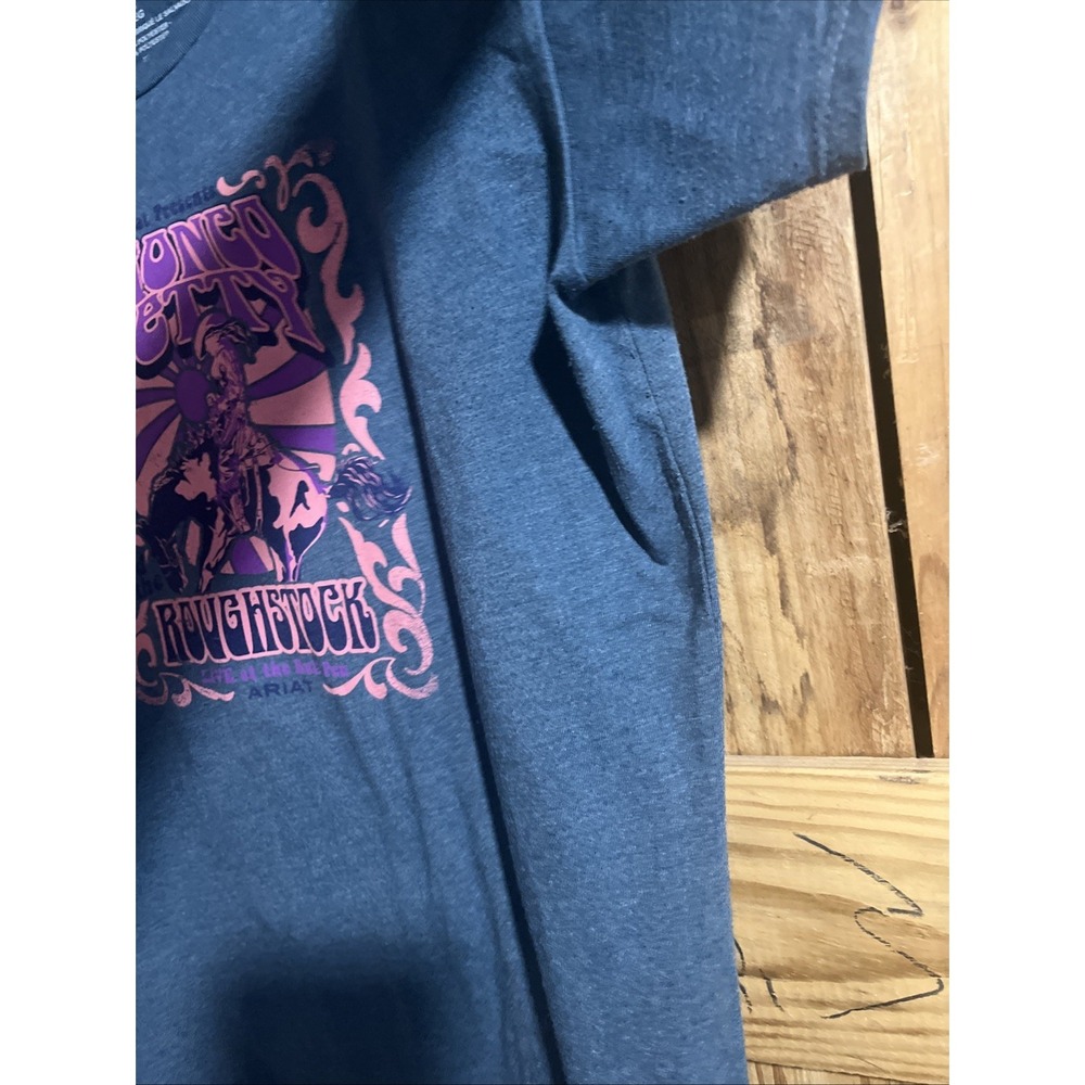 ARIAT Women's Bronc Betty T-Shirt, Steel Blue Heather - Picture 4 of 7